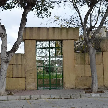 Charming Town House - Close To Airport * Paola